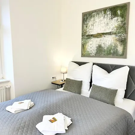 Bella - Business&family Ap 9, 100m Zum Konzerteingang Schloss, Parkplatz, Smarttv, Netflix, Waschmaschine, 24h Checkin, 35qm * 루드빅스부르크
