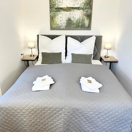 Bella - Business&family Ap 9, 100m Zum Konzerteingang Schloss, Parkplatz, Smarttv, Netflix, Waschmaschine, 24h Checkin, 35qm * 루드빅스부르크