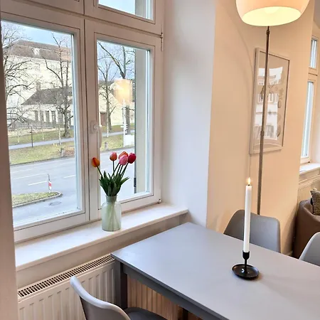 아파트 Bella - Business&family Ap 9, 100m Zum Konzerteingang Schloss, Parkplatz, Smarttv, Netflix, Waschmaschine, 24h Checkin, 35qm