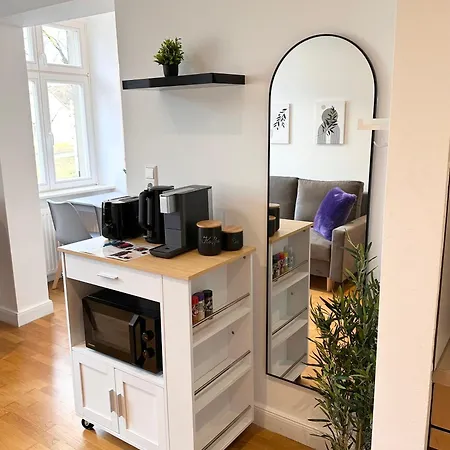 Bella - Business&family Ap 9, 100m Zum Konzerteingang Schloss, Parkplatz, Smarttv, Netflix, Waschmaschine, 24h Checkin, 35qm *